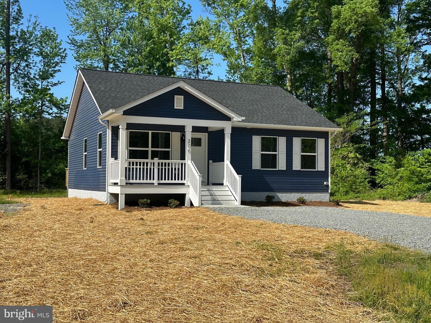 980 Lakeview Drive photo 1