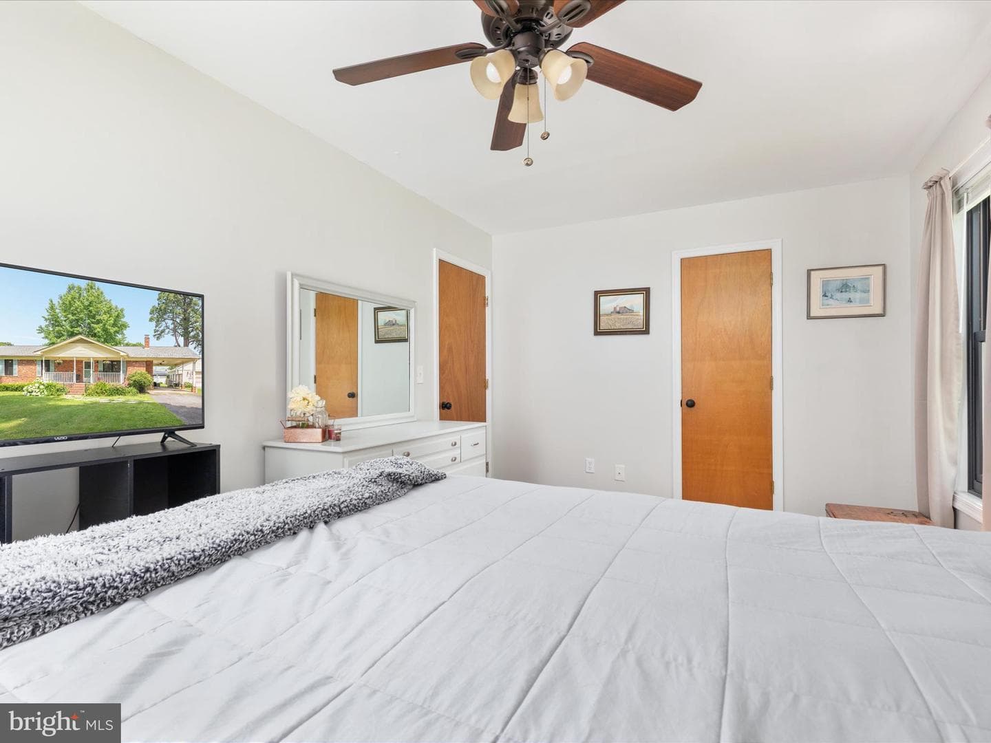 29 8th Street photo 15