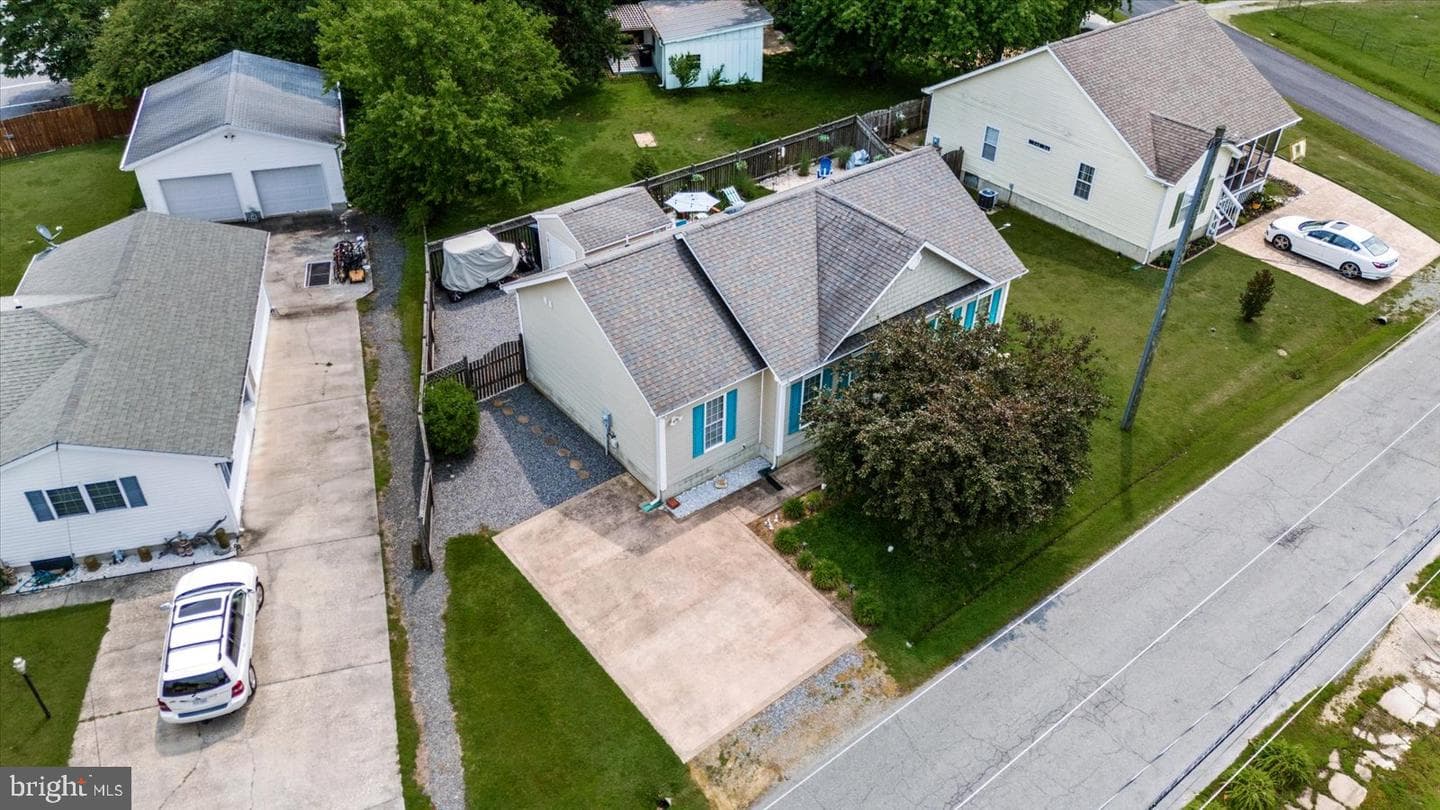 24 Bancroft Ave. photo 39