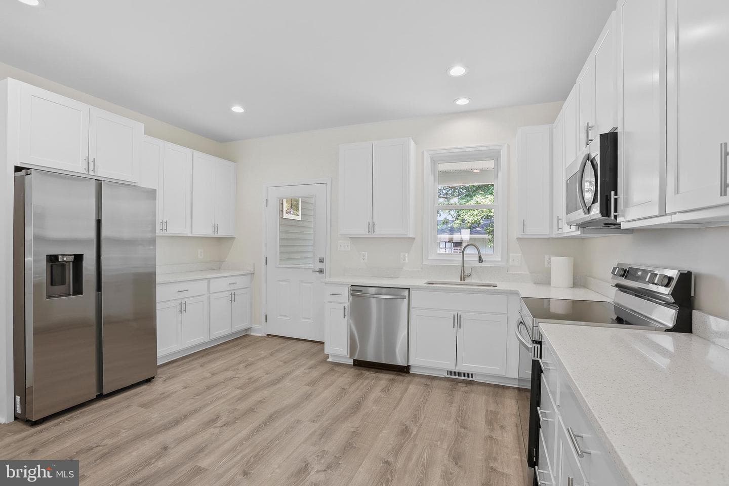 1448 Holly Vista photo 12