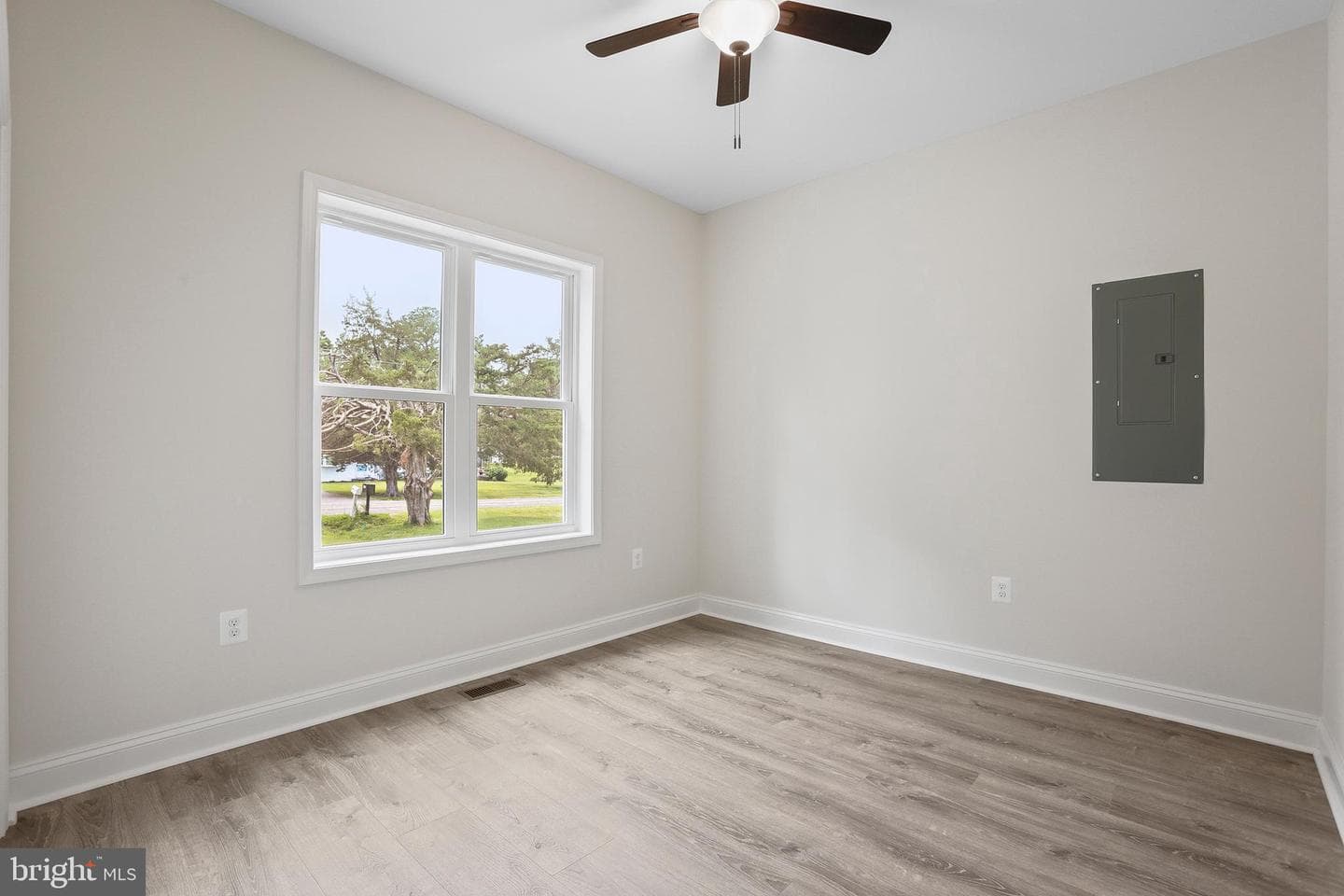 1448 Holly Vista photo 27