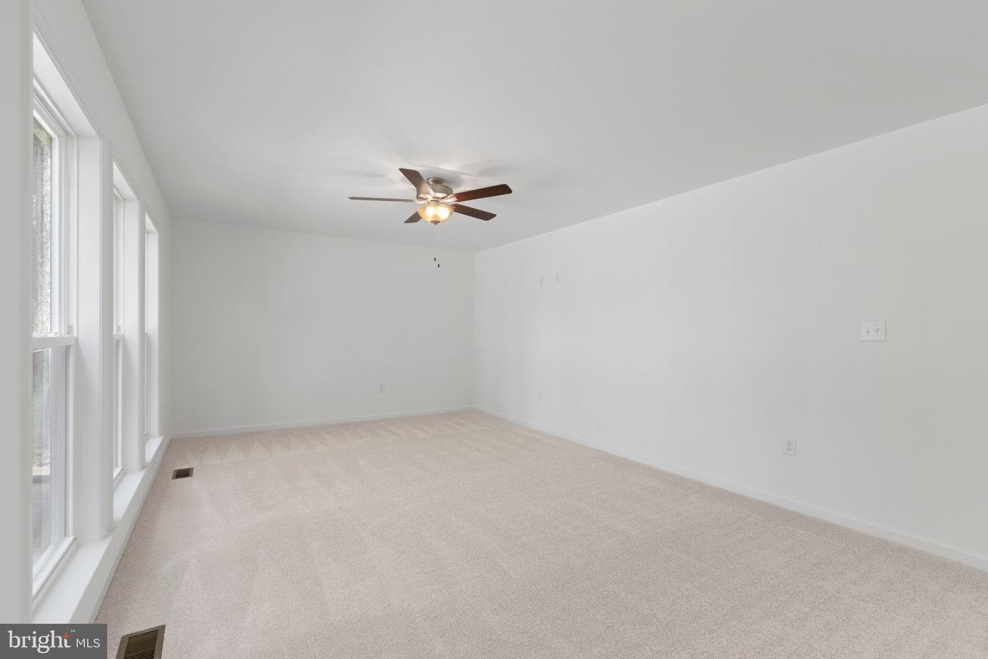 71 Laurel Lane photo 14