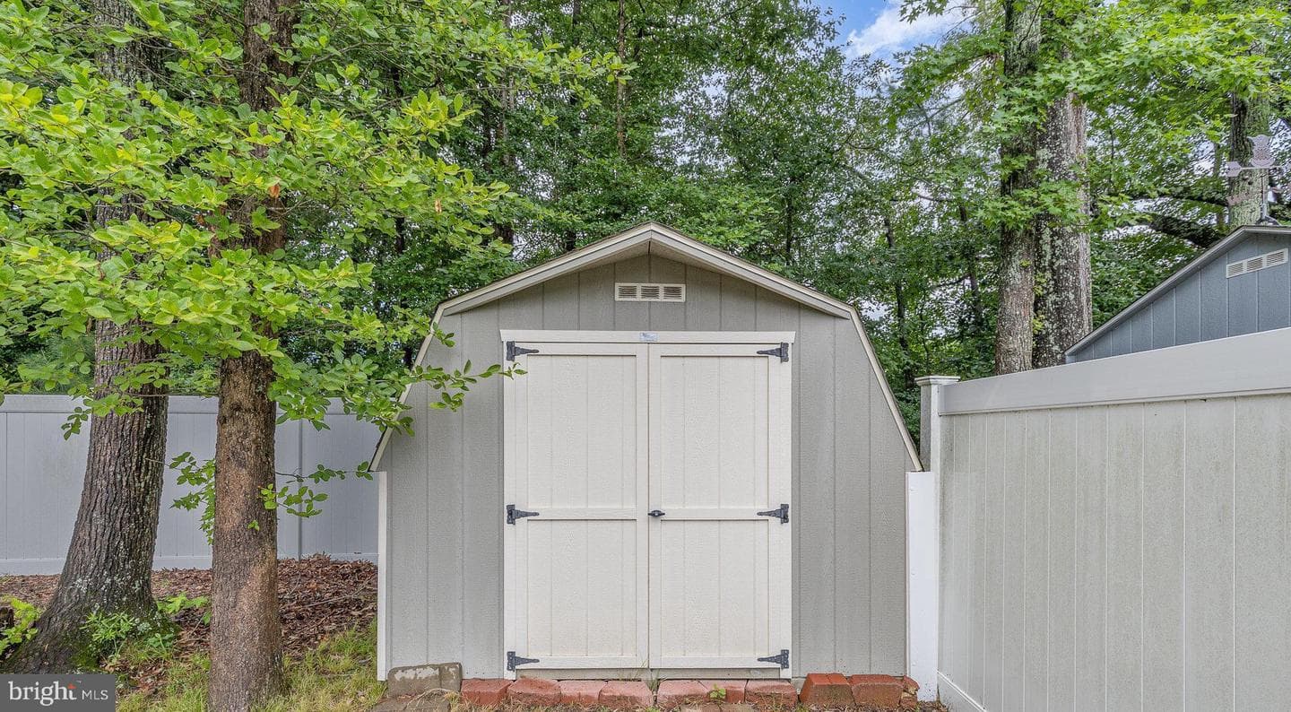 237 Nicholson Drive photo 22