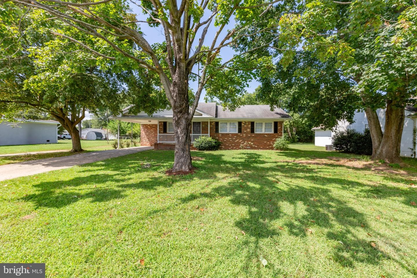 333 Santa Maria Avenue, Colonial Beach