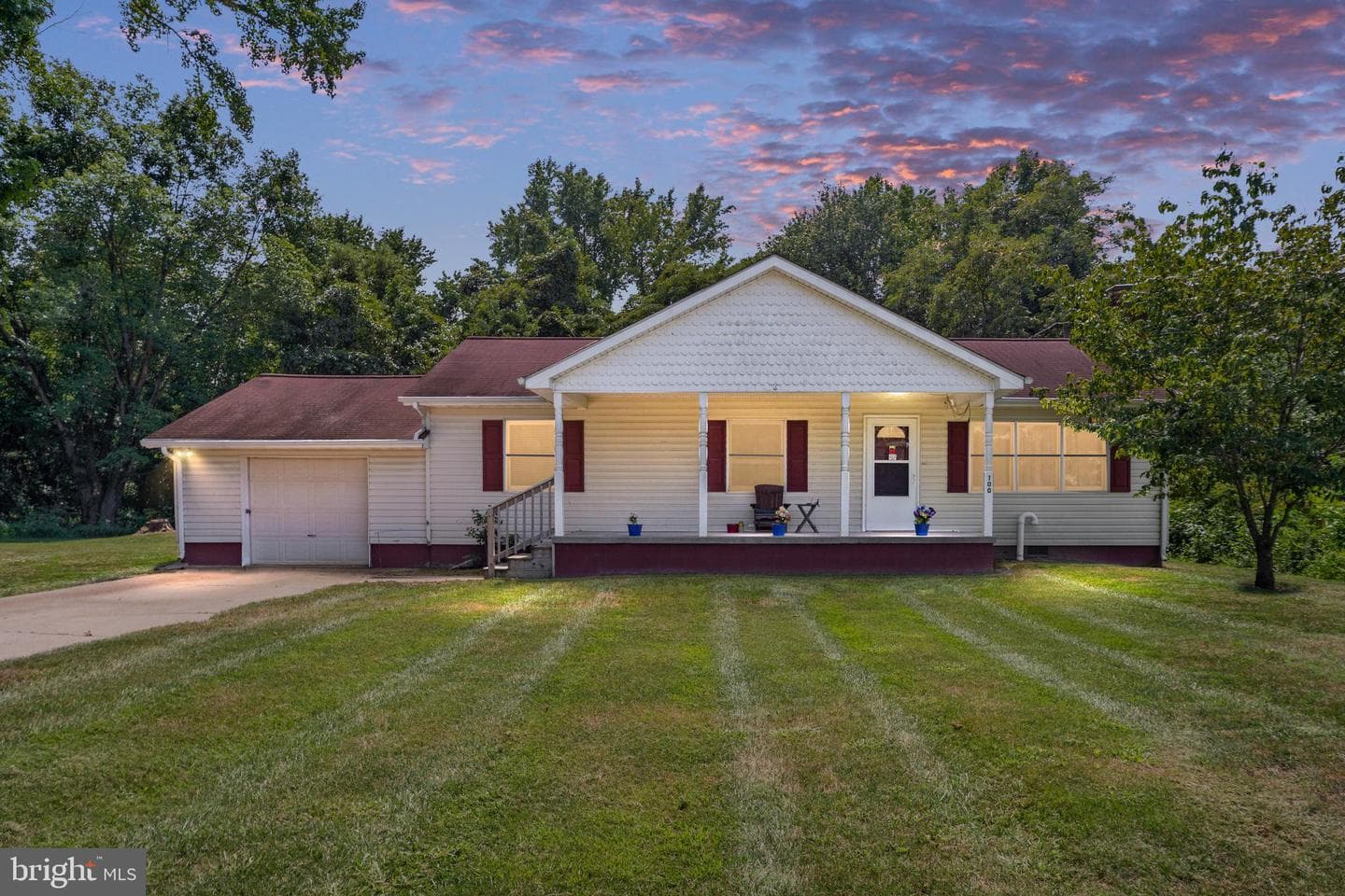 100 Latane Drive photo 2