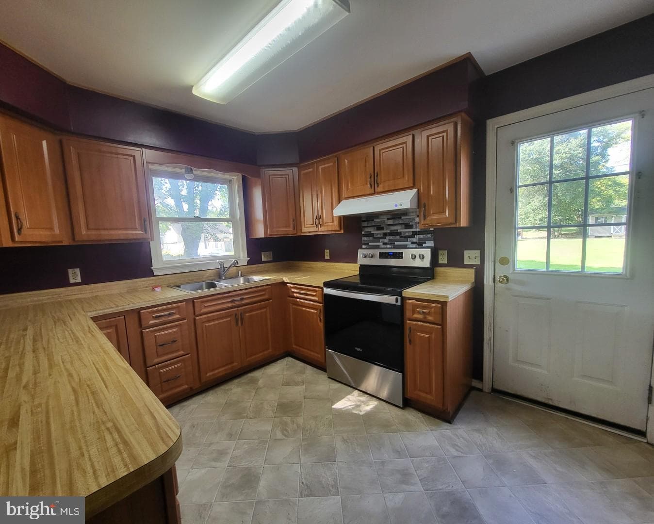 240 Cedar Avenue photo 10