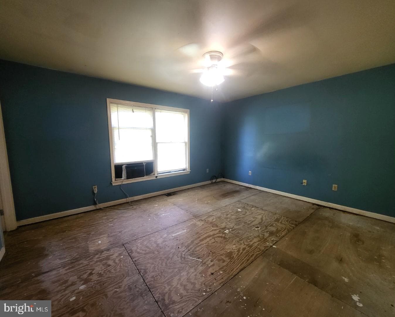 240 Cedar Avenue photo 15
