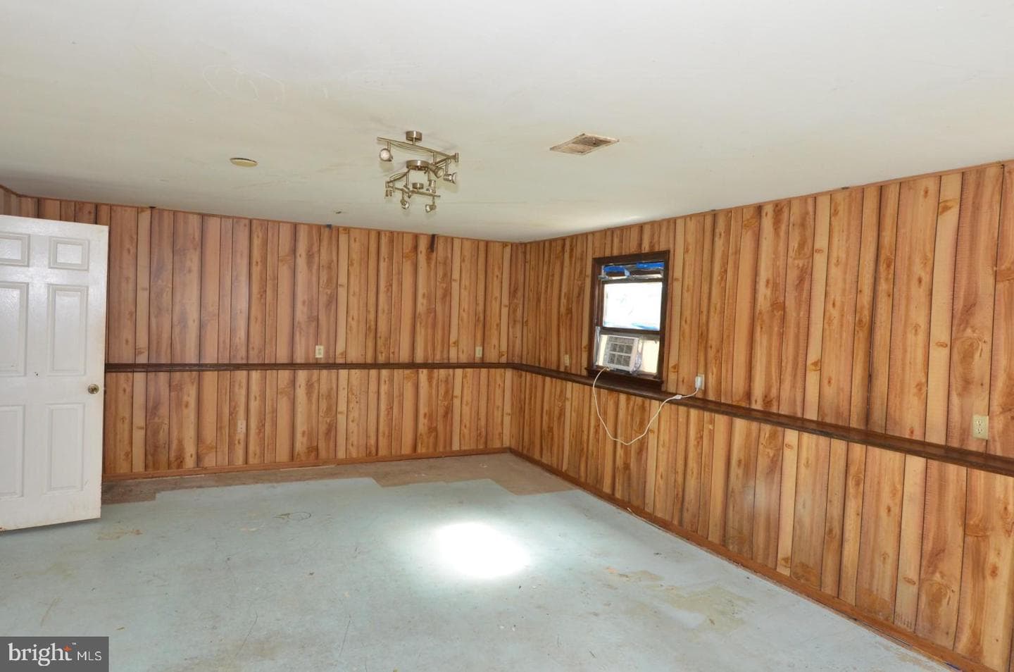 240 Cedar Avenue photo 21