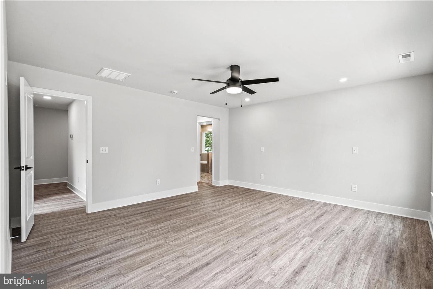 702 Taggart Street photo 22
