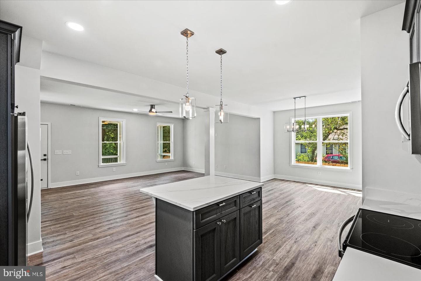 207 Lincoln photo 13