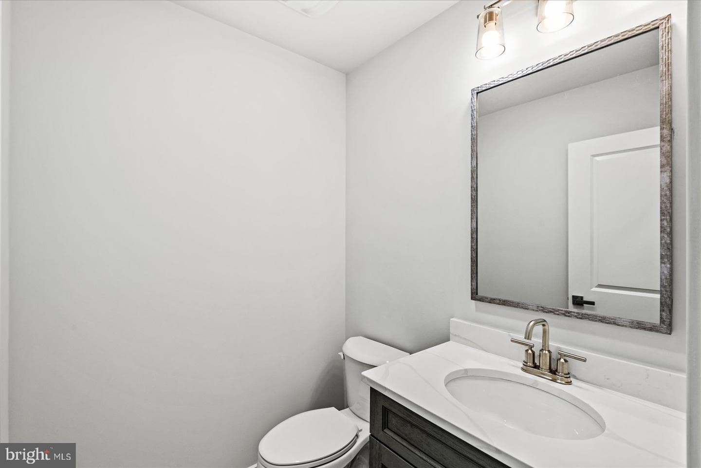 207 Lincoln photo 19