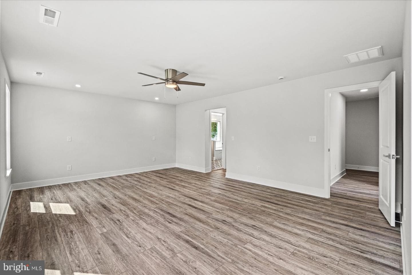 207 Lincoln photo 22