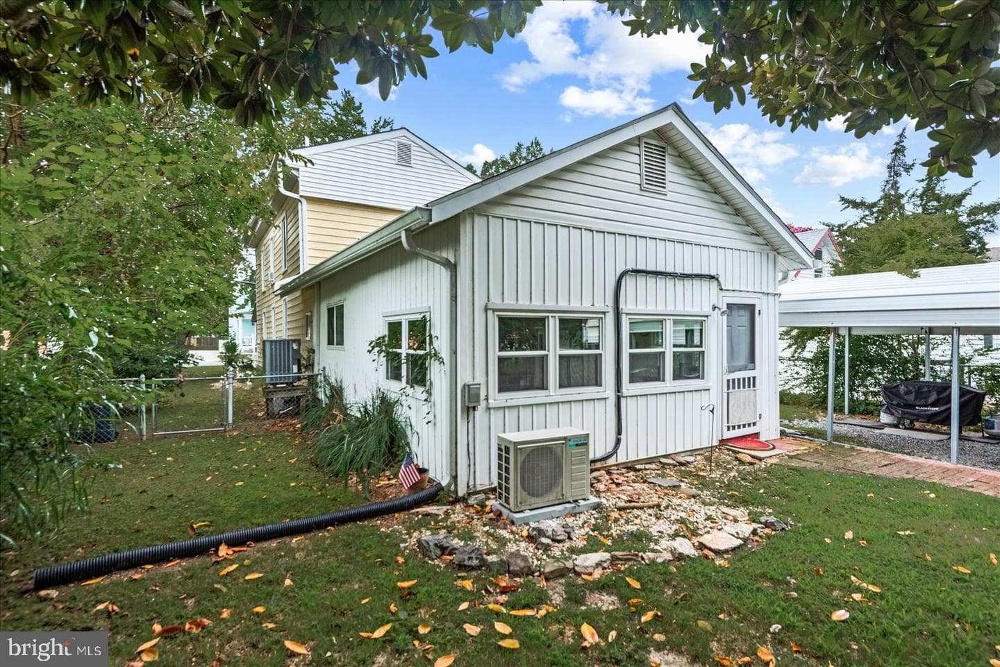 209 Hawthorne Street photo 38