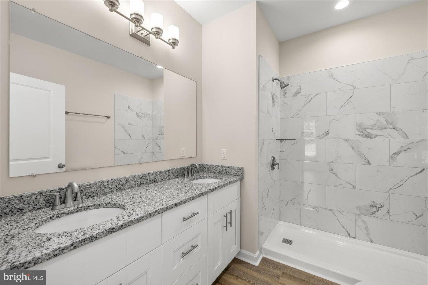 1419 S. Glebe Road photo 19