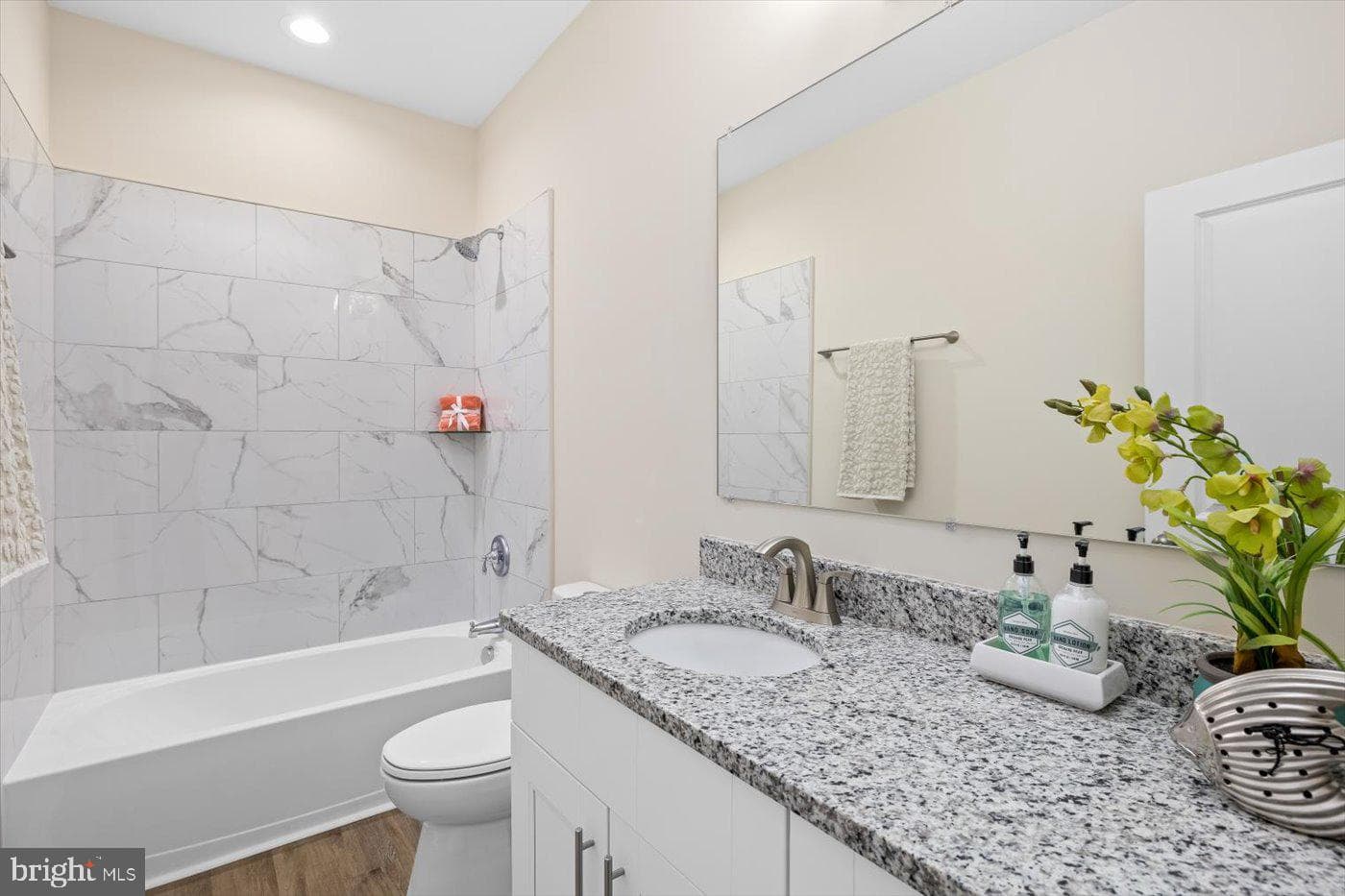 1419 S. Glebe Road photo 47
