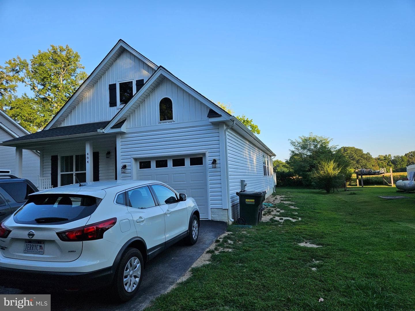 484 Latane Drive photo 3