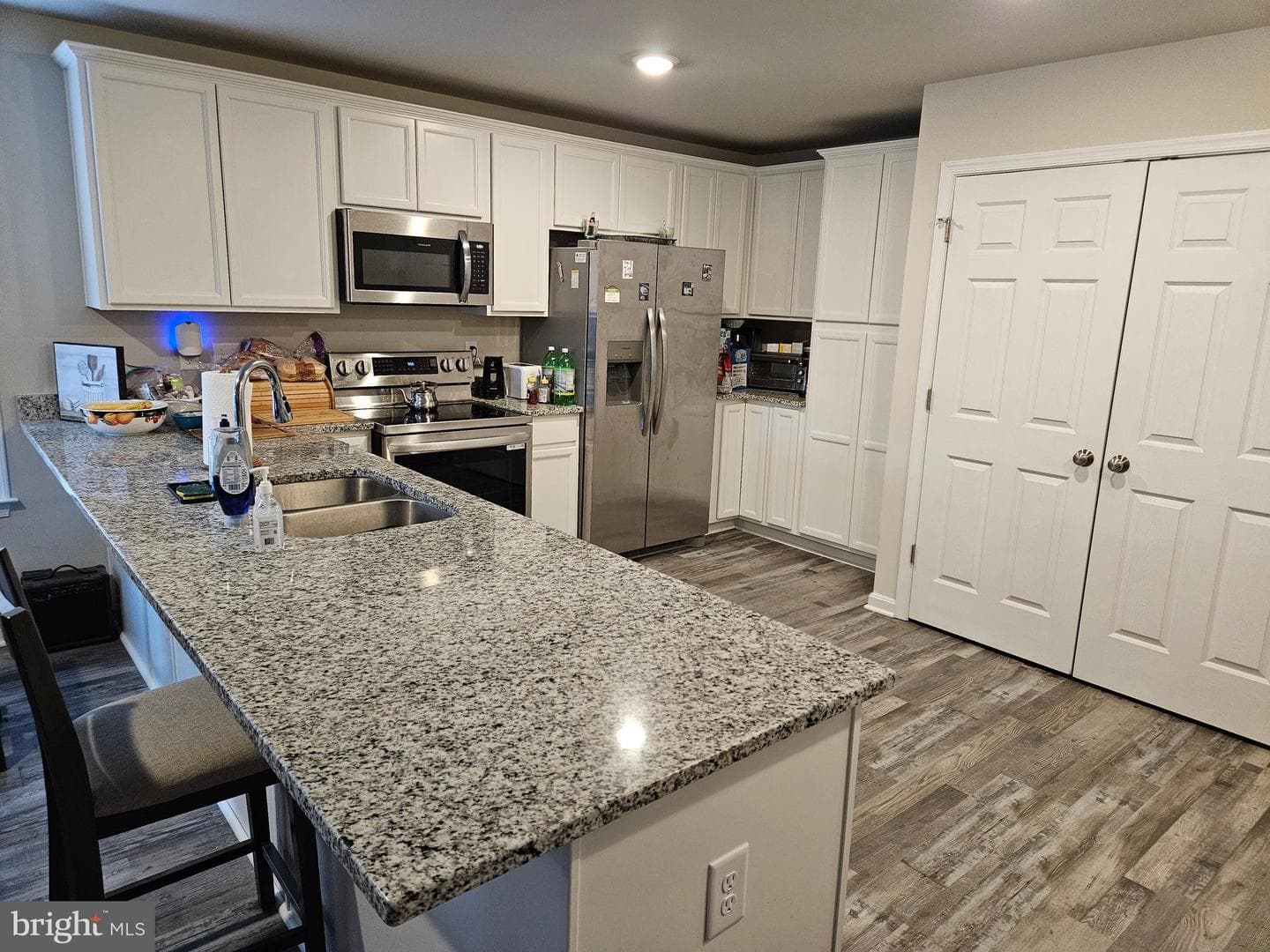 484 Latane Drive photo 8