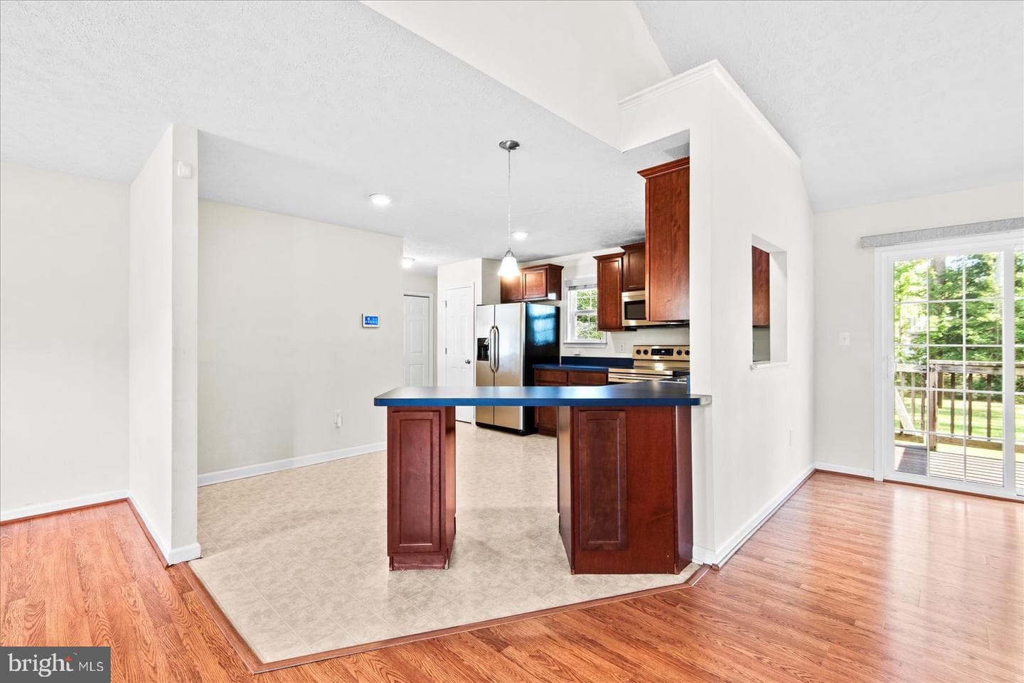 310 3rd Street photo 14