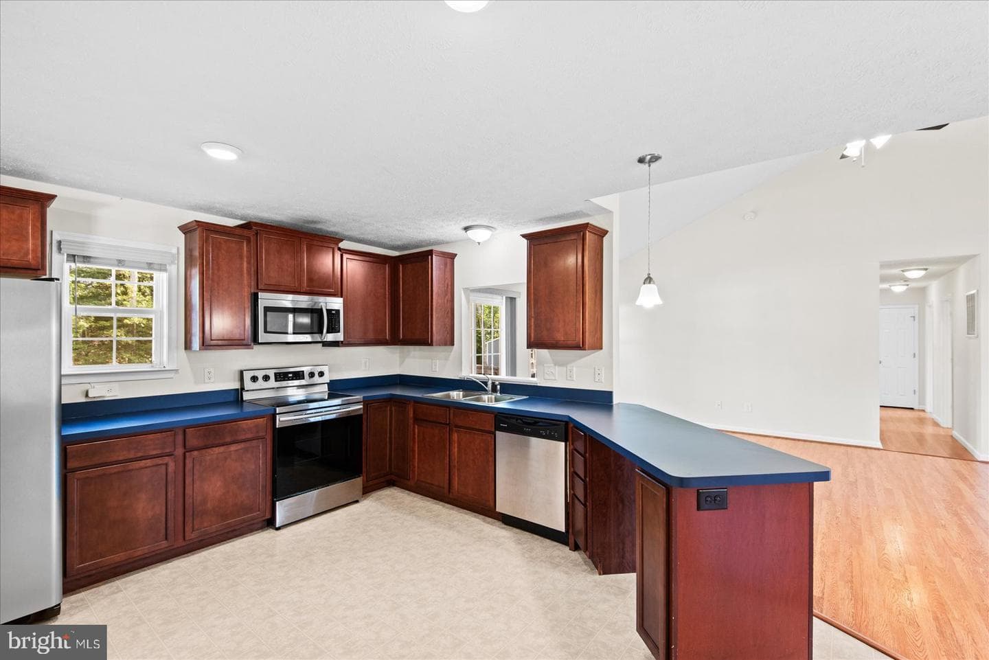 310 3rd Street photo 16