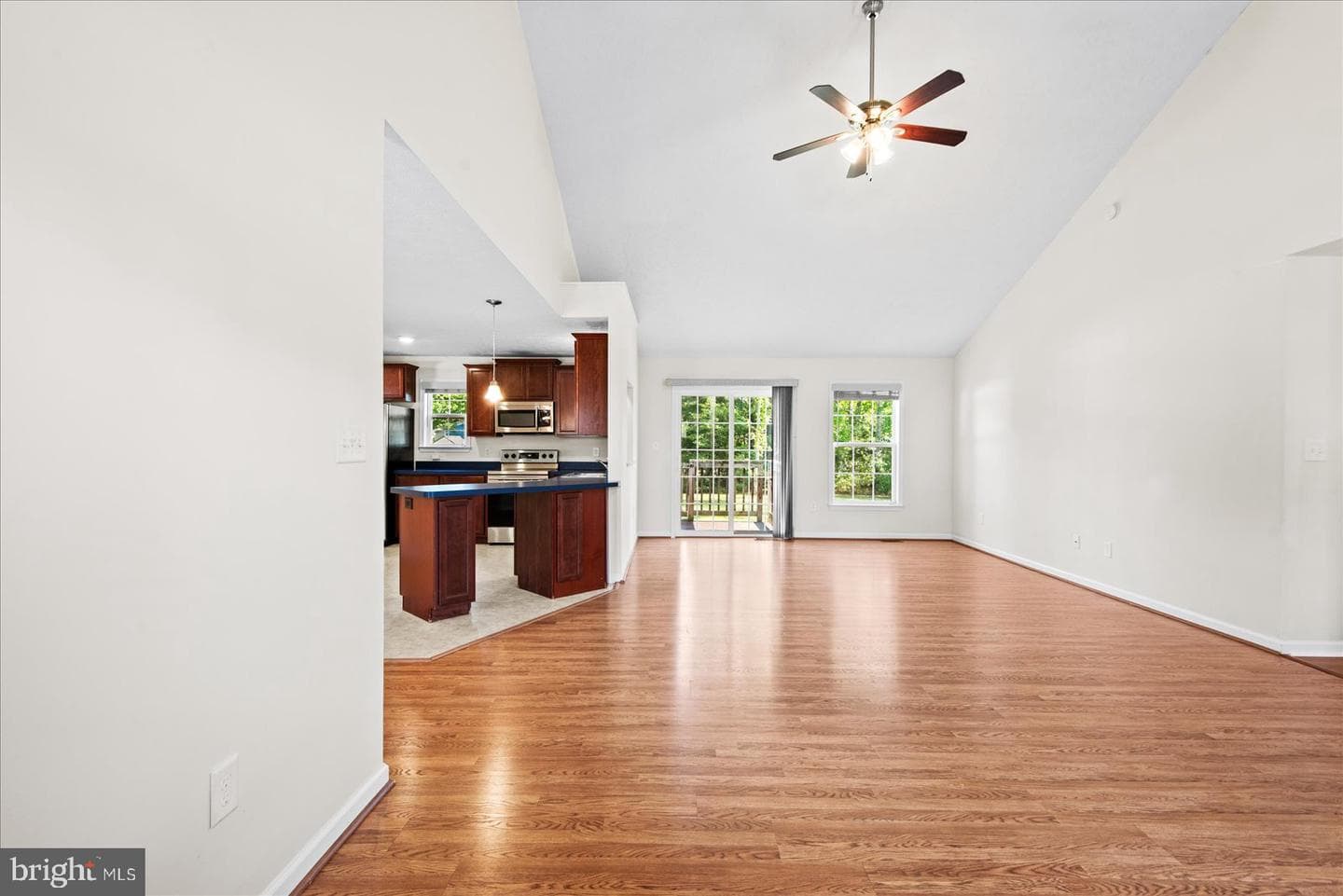 310 3rd Street photo 6