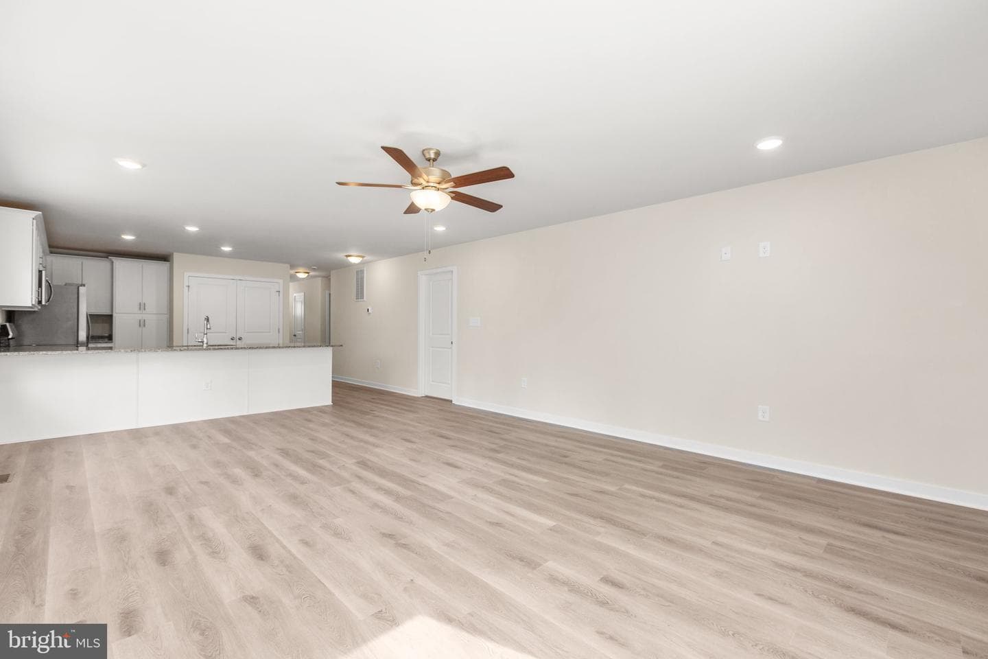 813 Elkin Street photo 10