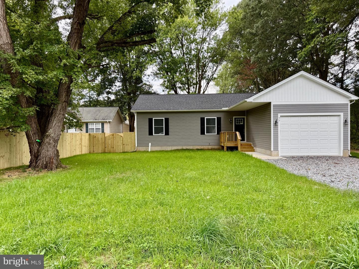 228 Dale Drive photo 4