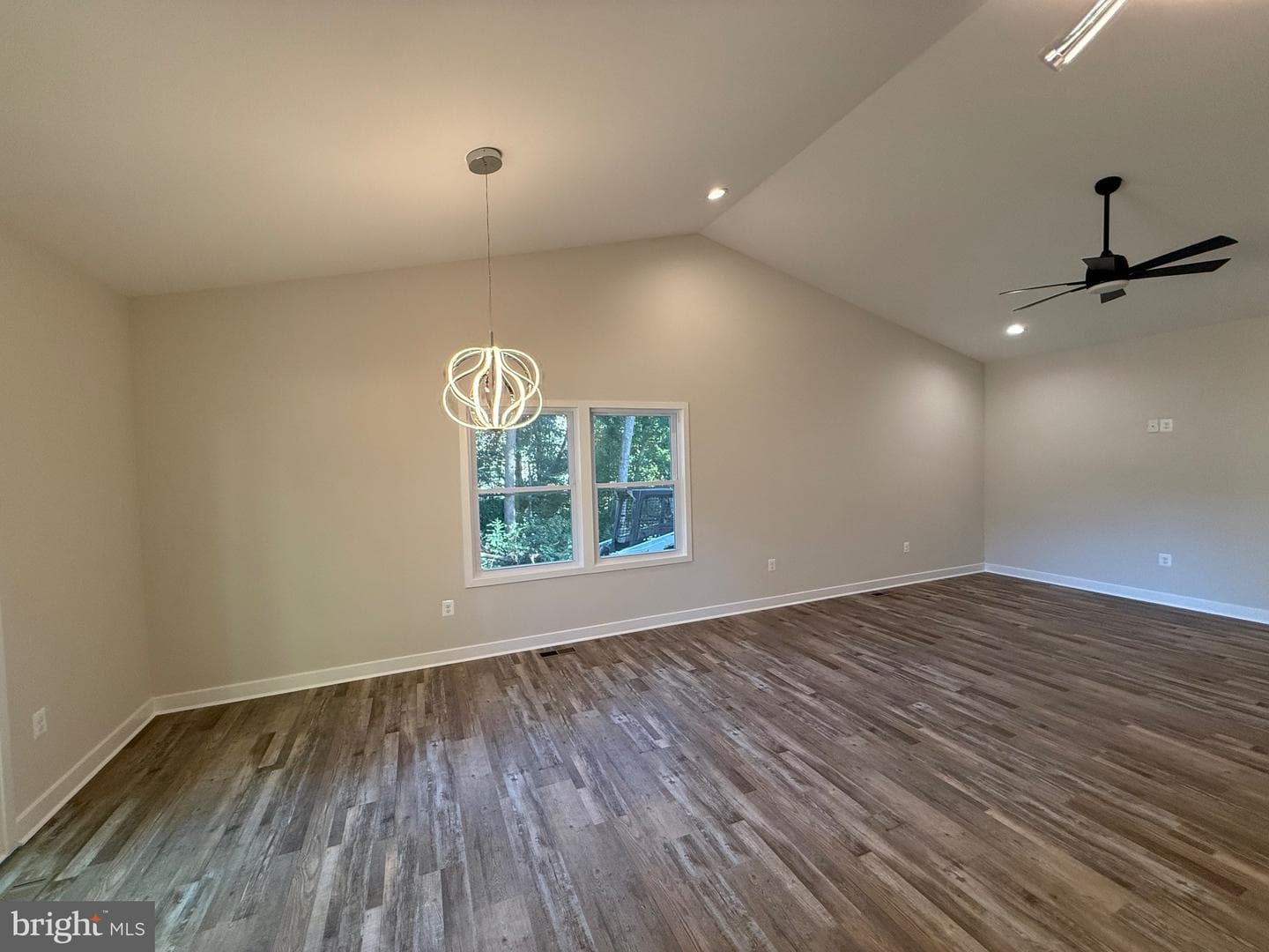 228 Dale Drive photo 9