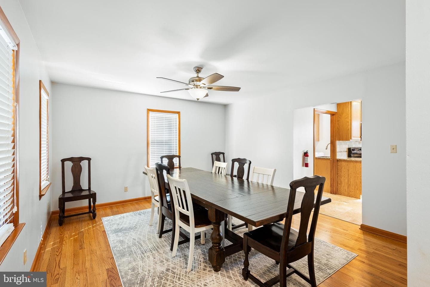 994 N Glebe Road photo 24