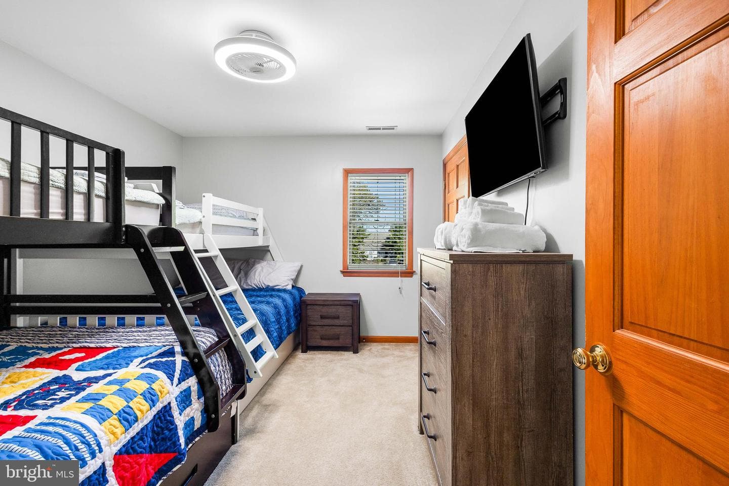 994 N Glebe Road photo 39