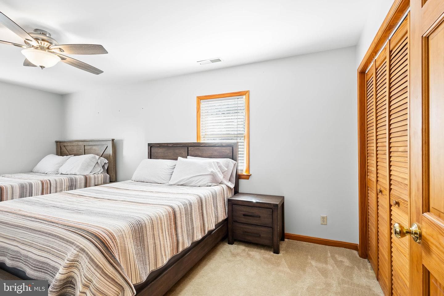 994 N Glebe Road photo 43