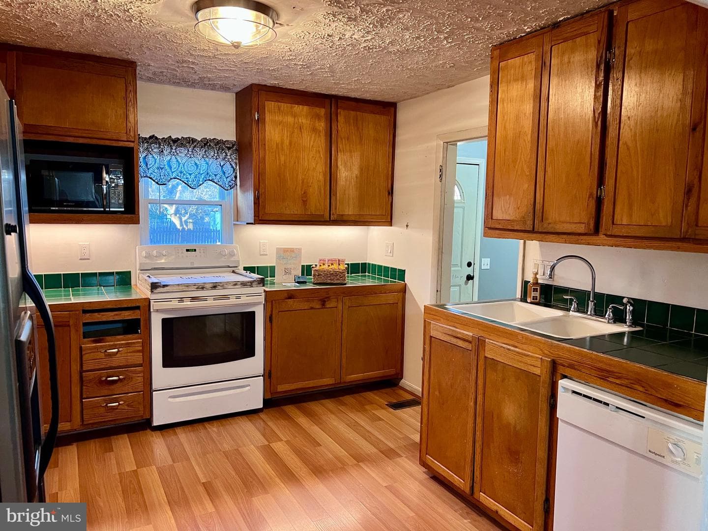 320 Cedar Avenue photo 39