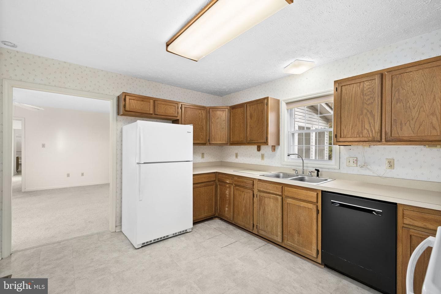 49 Grove Drive photo 10