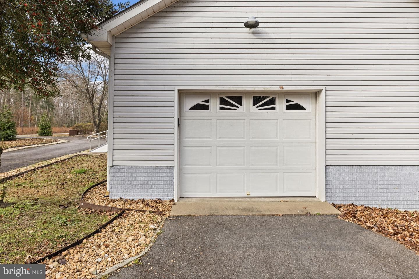 49 Grove Drive photo 25