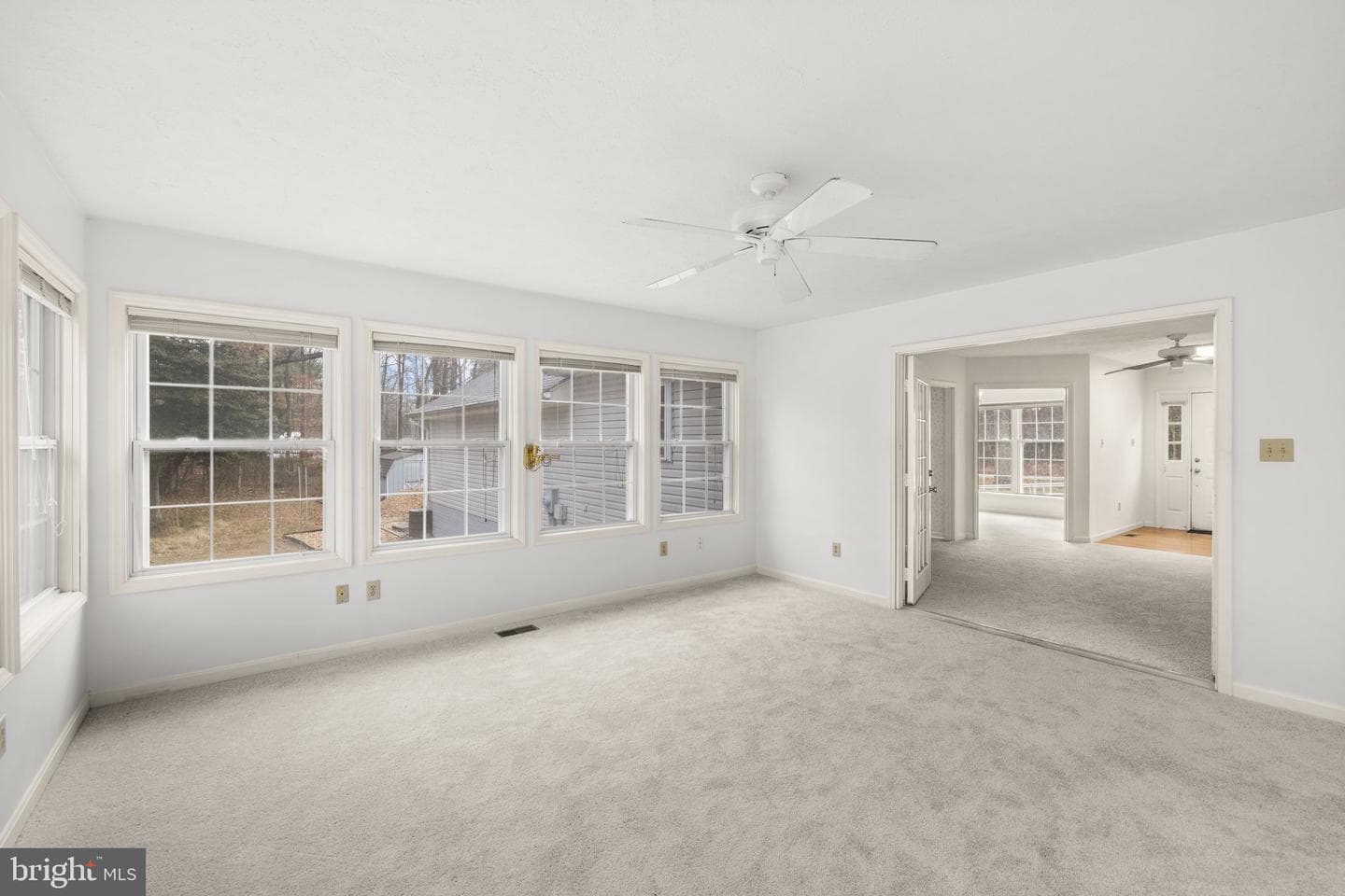 49 Grove Drive photo 8