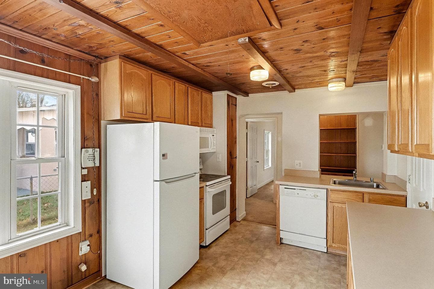 1117 Irving Avenue photo 12