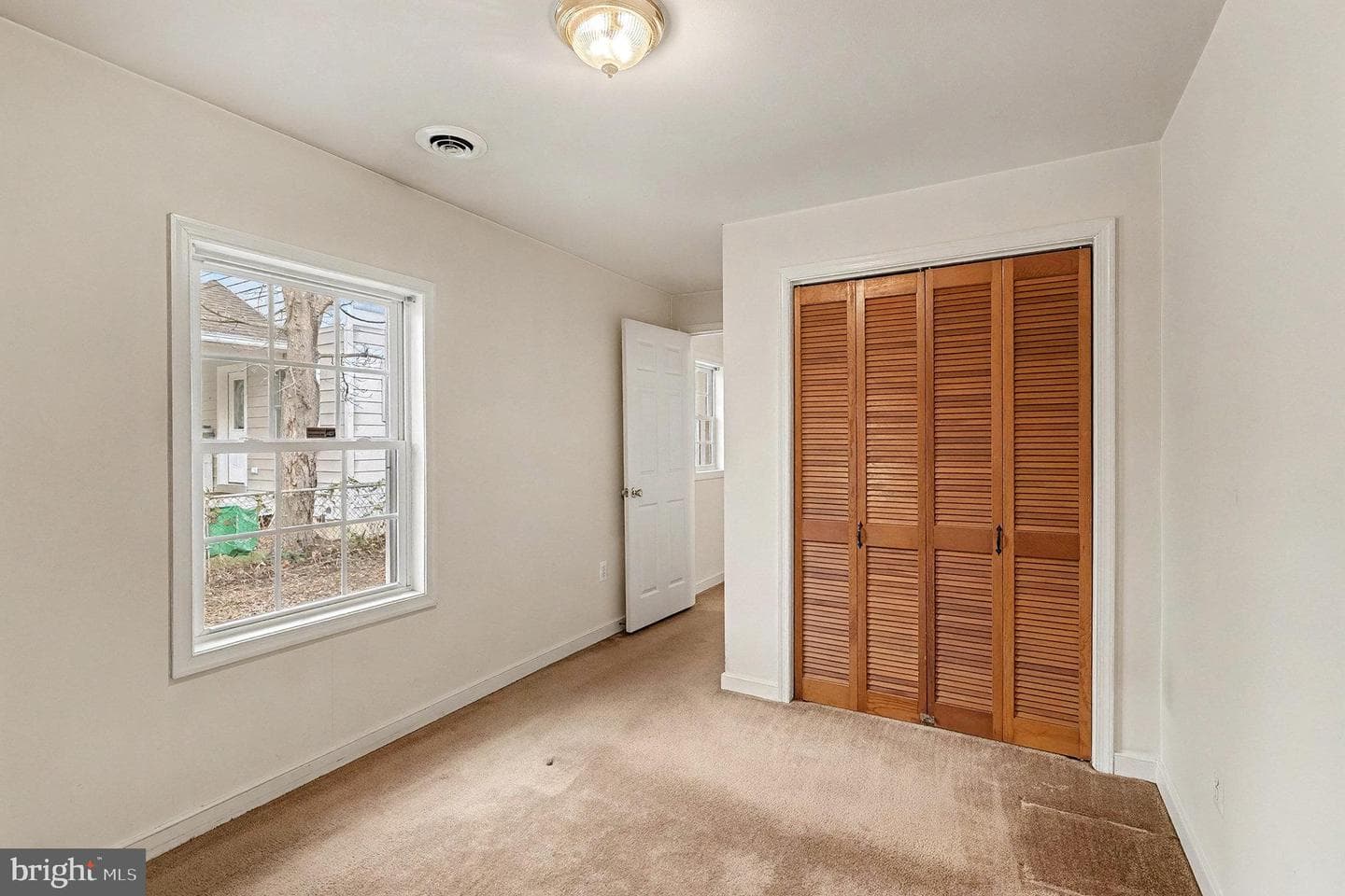 1117 Irving Avenue photo 20