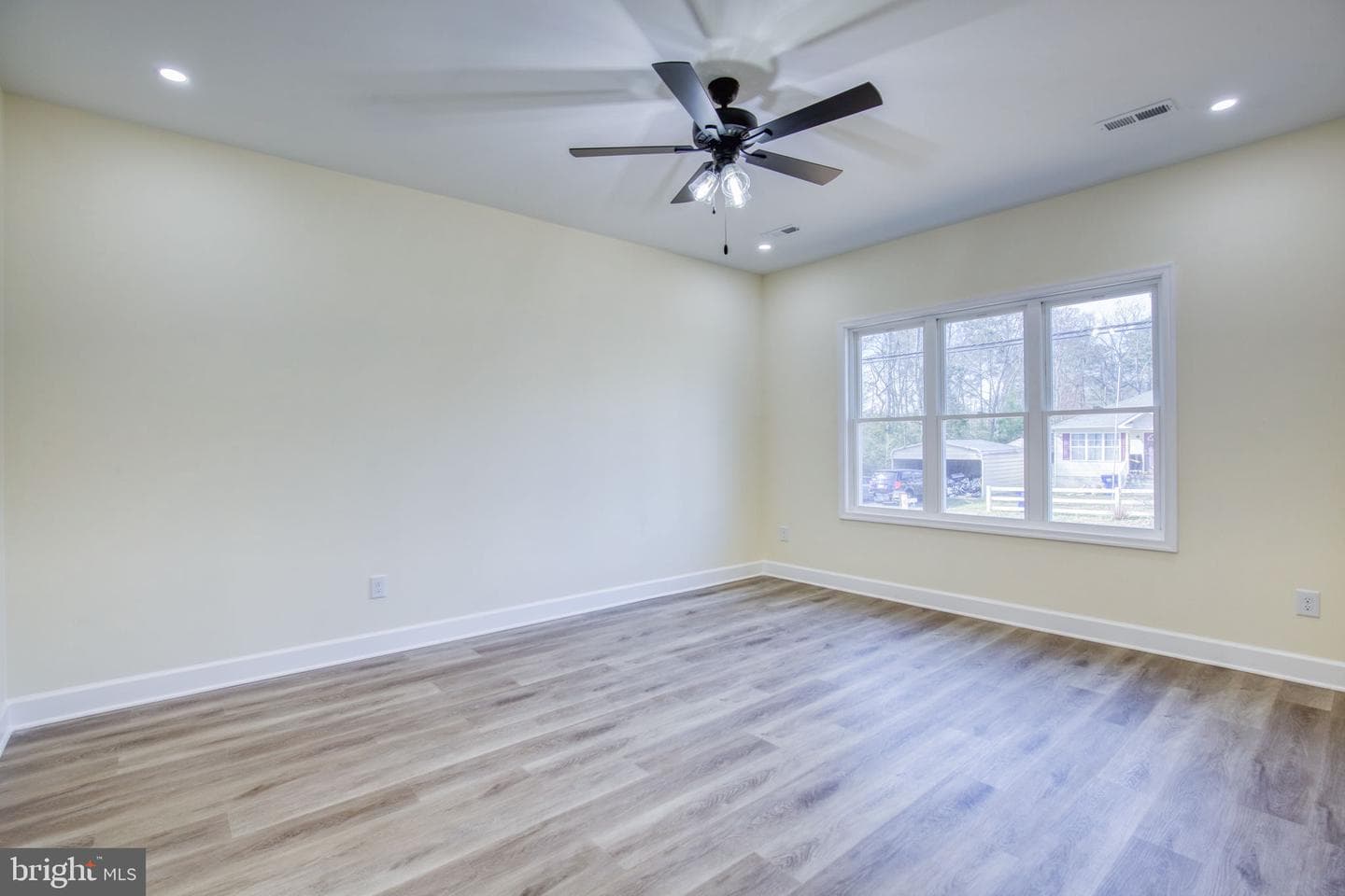 49 Poplar Lane photo 18