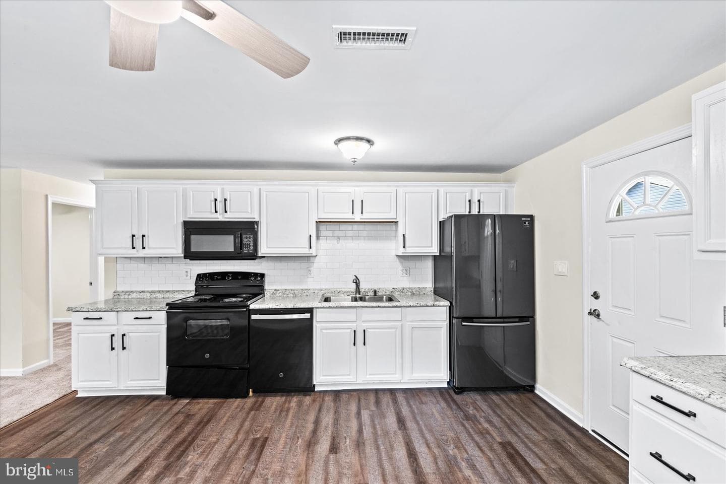 218 Circle Lane photo 9