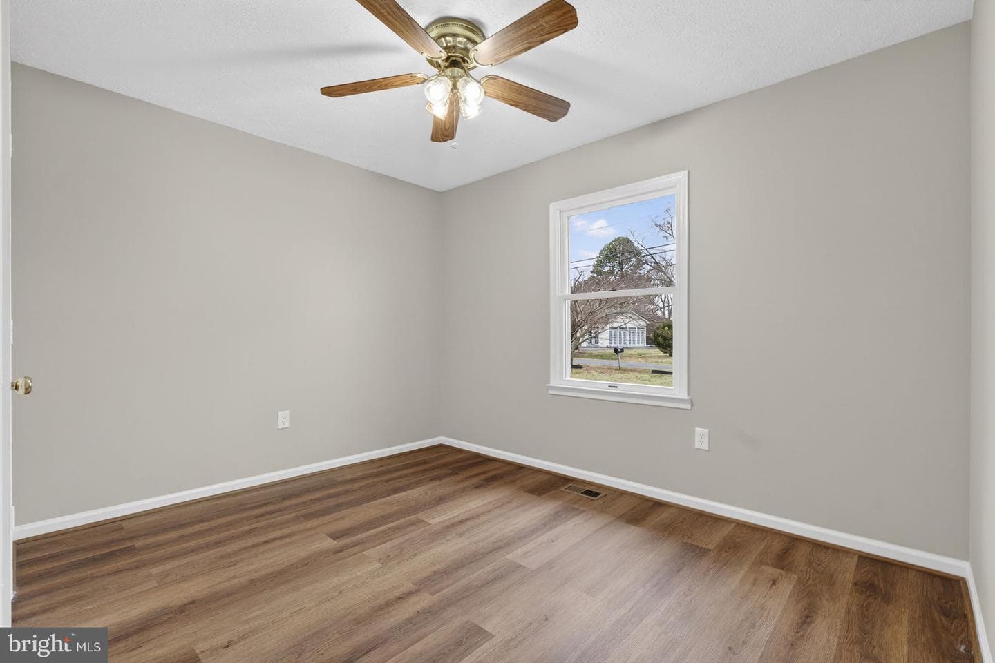 186 East Potomac Drive photo 40
