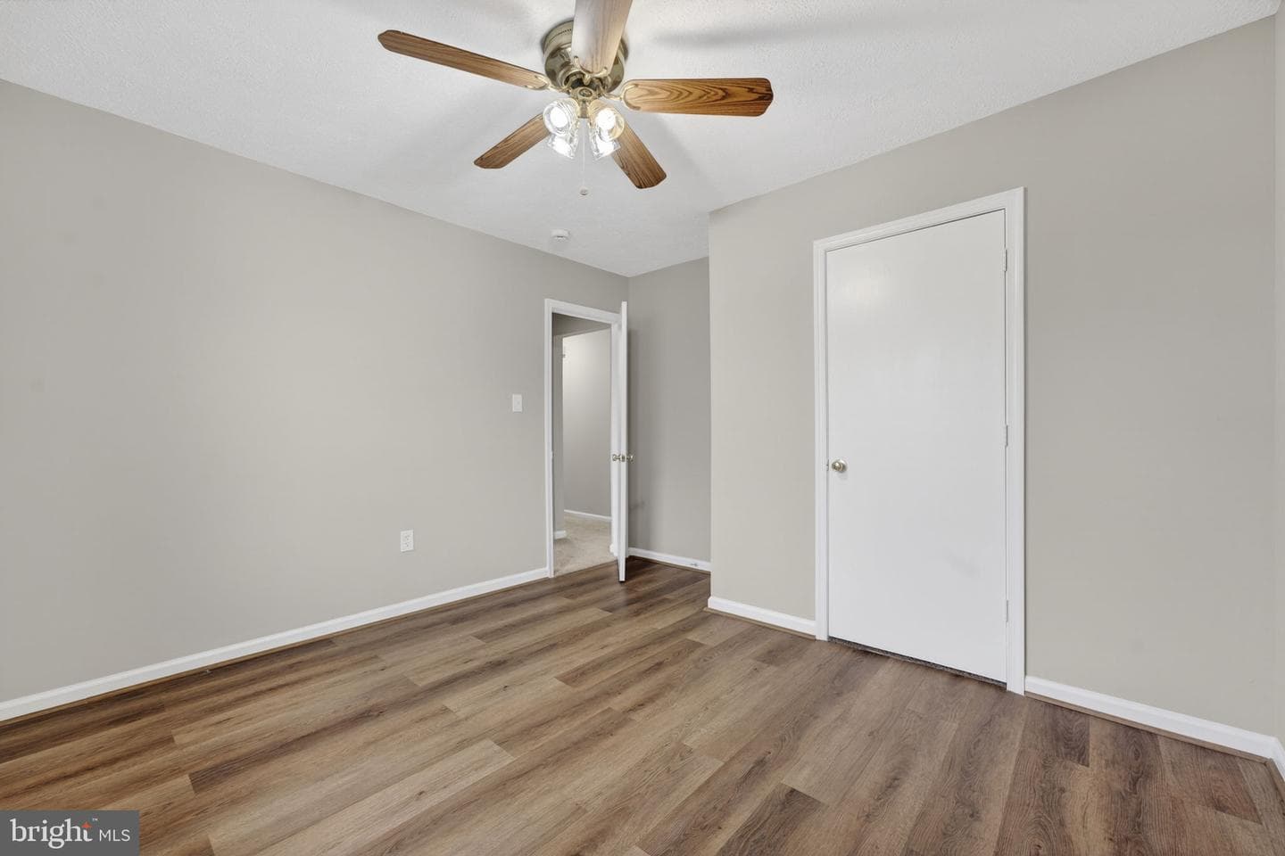 186 East Potomac Drive photo 41