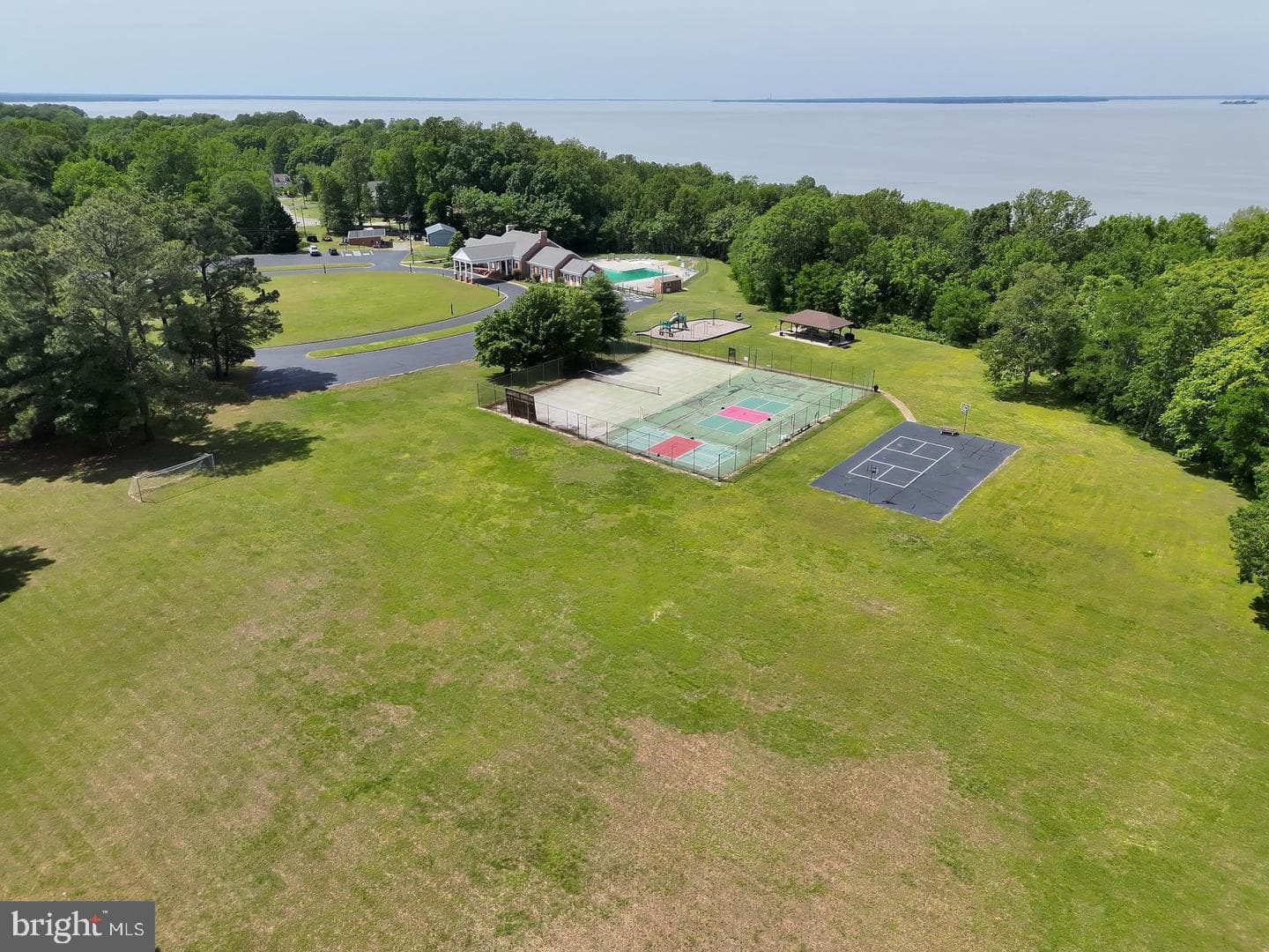 1077 N Independence Drive photo 36