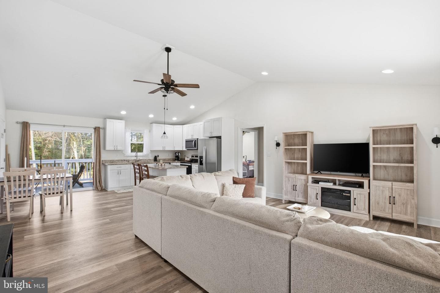 798 S Glebe photo 8