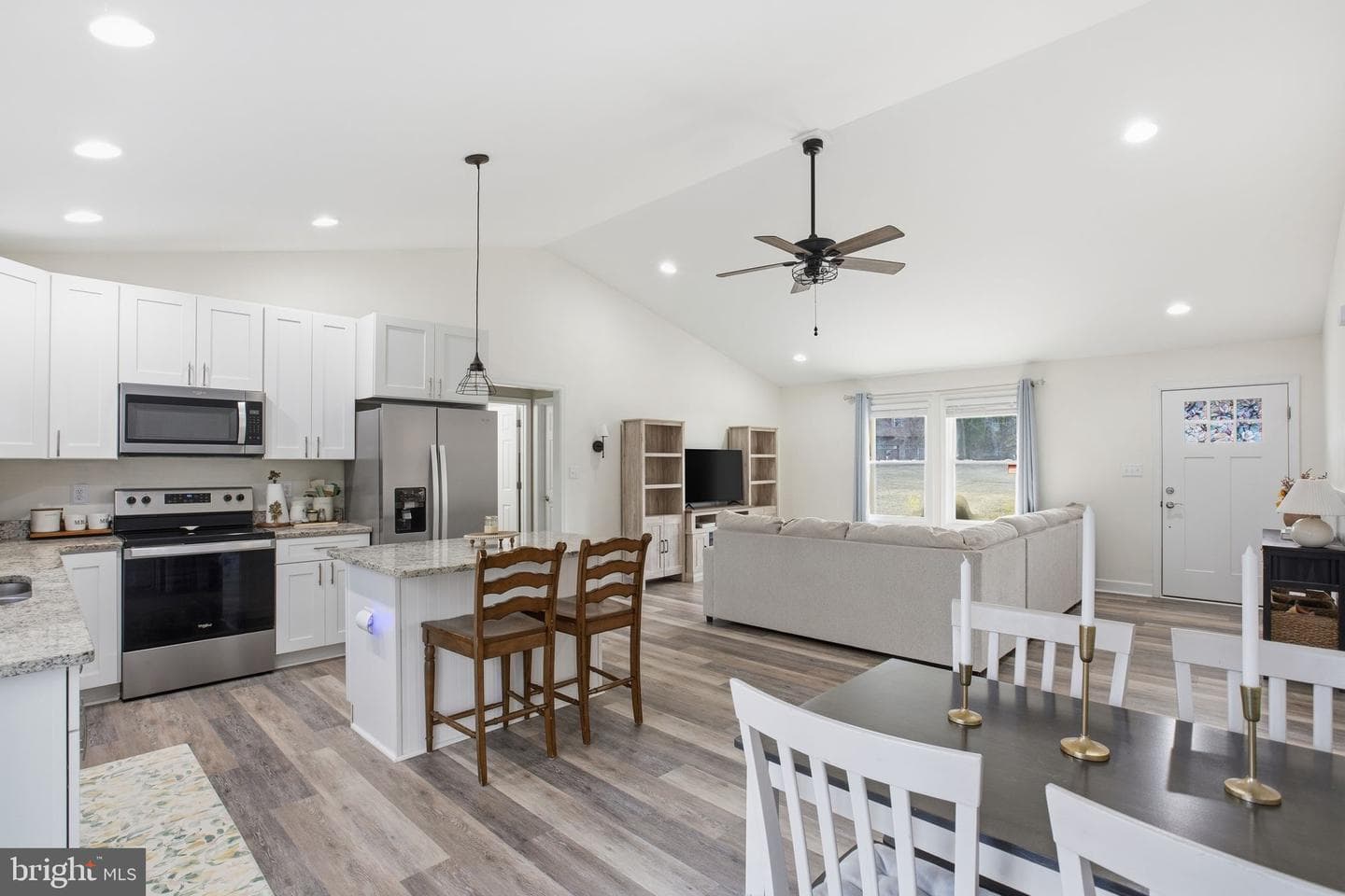 798 S Glebe photo 9
