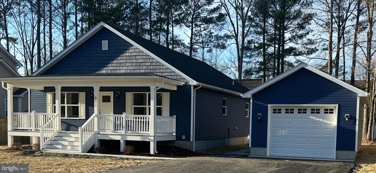 2802 Riverview Drive photo 3