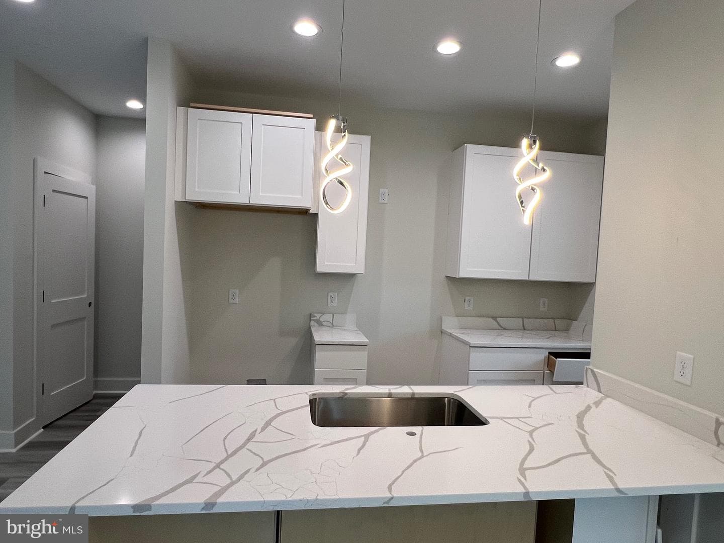 175 Rose Way photo 12