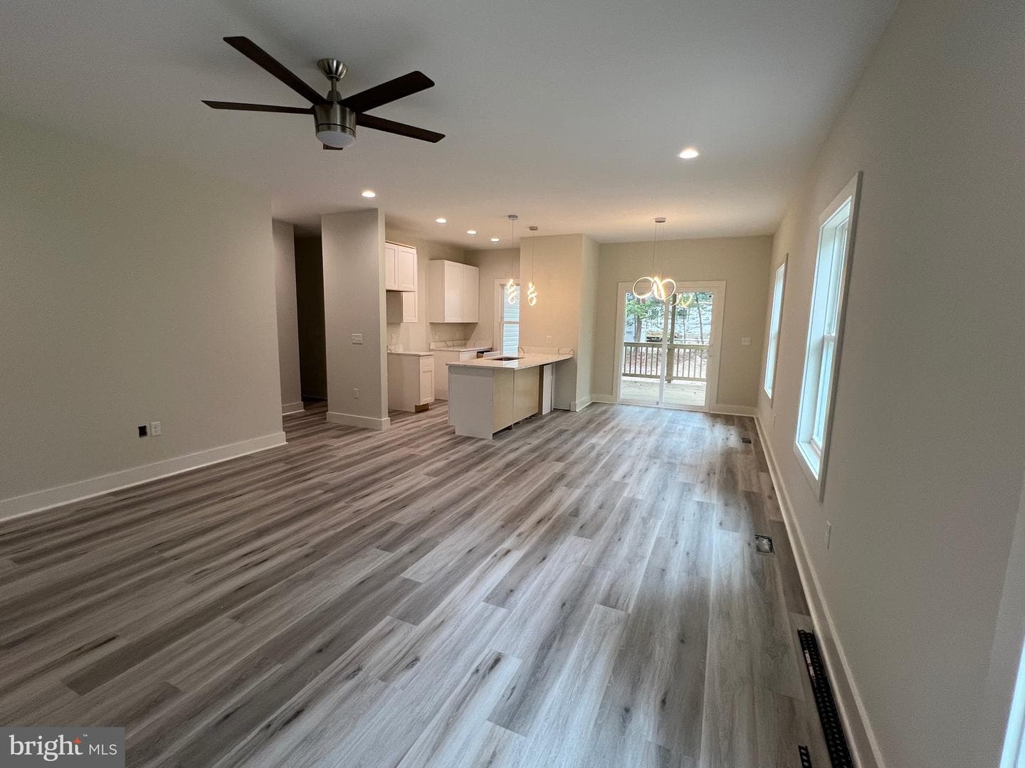 175 Rose Way photo 9