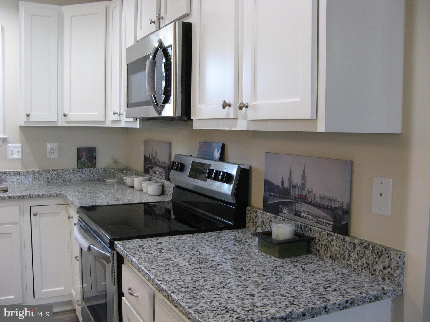 57 Oak Lane photo 15