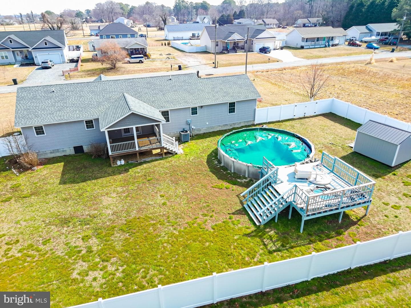 307 Beacon Court photo 31