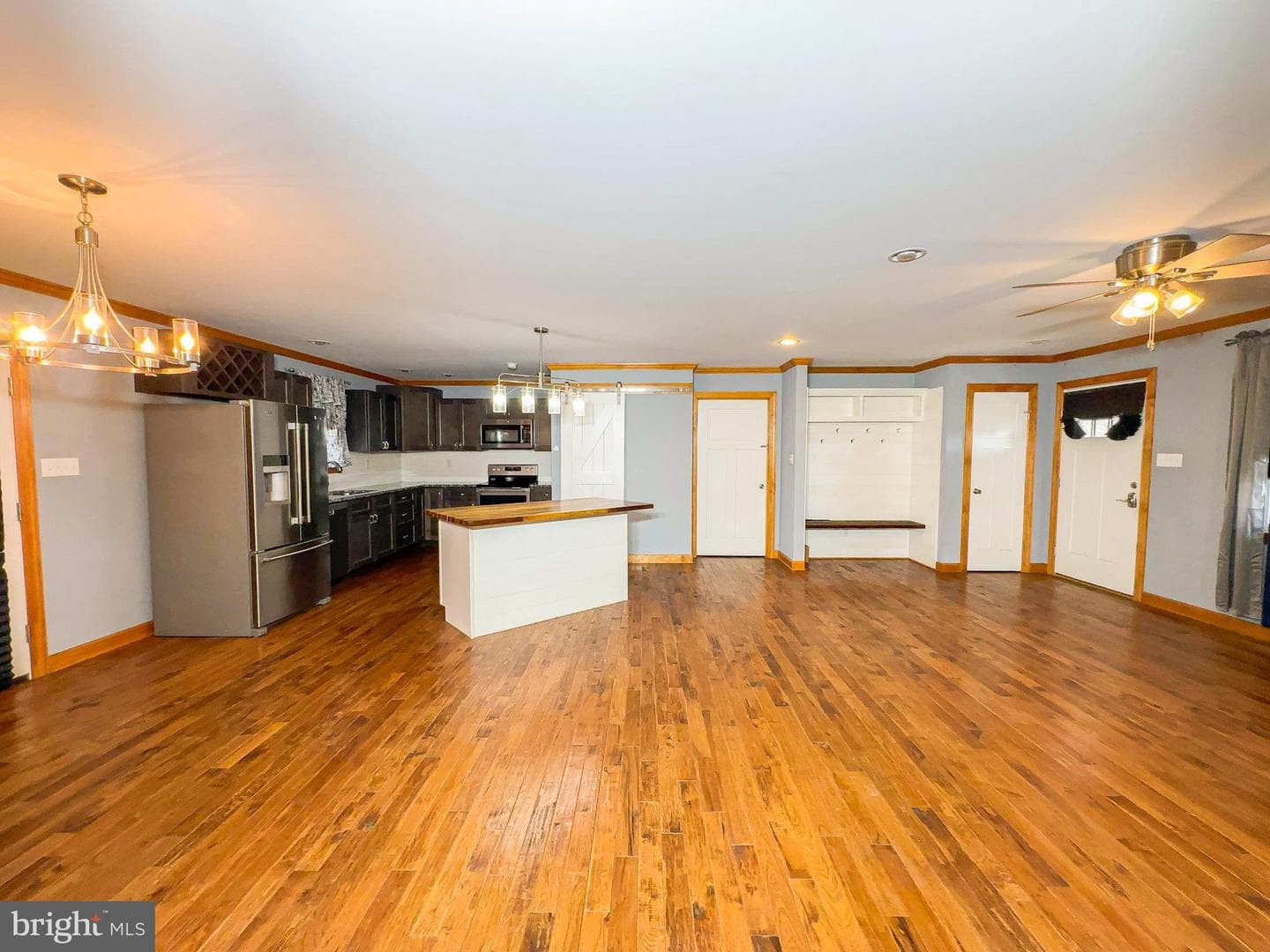 307 Beacon Court photo 5