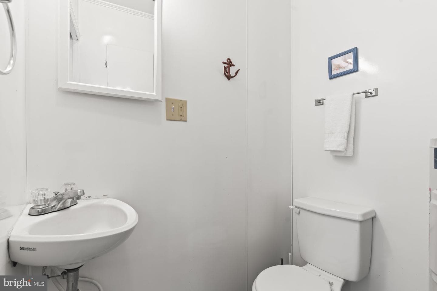 916 Bryant Avenue photo 11